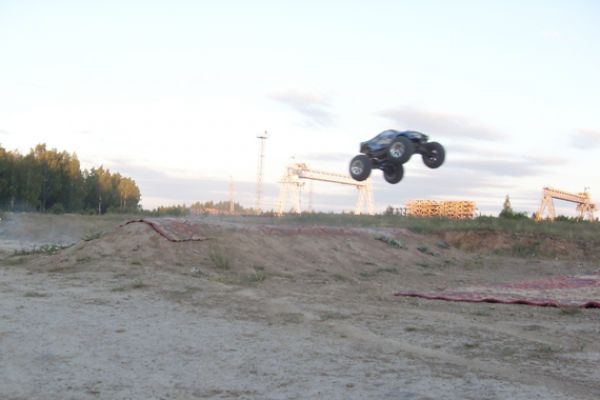 2010-3B8EFE605-3202-68C2-7562-566C5EFA6E11.jpg